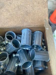 Iberville half inch EMT set screw couplings - Photo 2