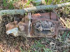 Super T 10 4 speed transmission needs case $250 - Photo 3