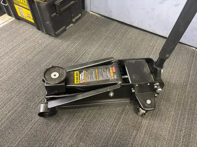 Black Jack 3 Ton Floor Jack