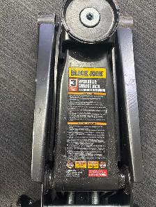 Black Jack 3 Ton Floor Jack - Photo 3