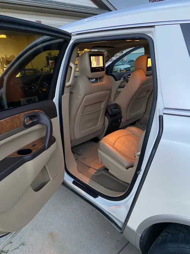 Mechanic special  2011 Buick enclave