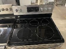 Cuisinière stainless vitrocéramique convection Frigidaire - Photo 2