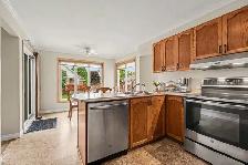 Chapel Hill South Detached Home w/Saltwater Pool & Corner Lot - Photo 5