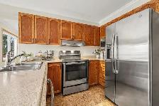 Chapel Hill South Detached Home w/Saltwater Pool & Corner Lot - Photo 6