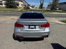 2018 BMW 3-Series 330i xDrive - Photo 5