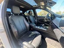 2018 BMW 3-Series 330i xDrive - Photo 15
