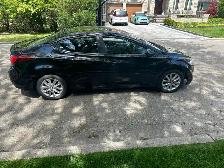 Hyundai Elantra - Photo 4