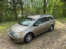 2011 Honda Odyssey EX-RES Very Clean!