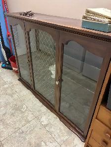 China Cabinet/Hutch