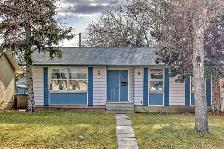 house for rent In Calgary - Upper level suite, 3 beds, 2 baths