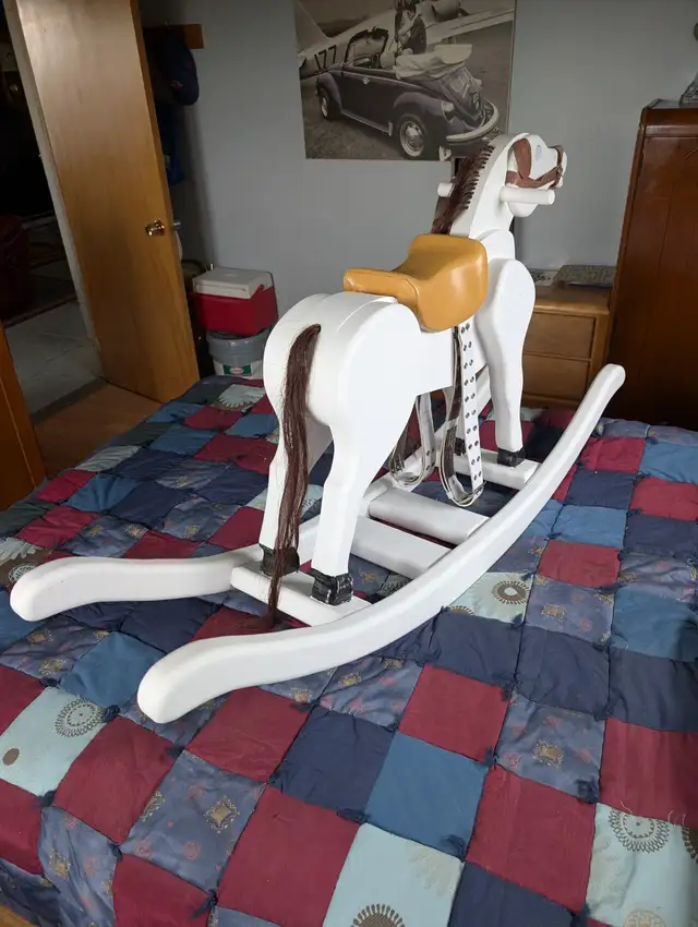 Artisanat Cheval a bascule pour enfant