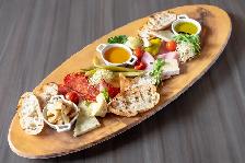 Experienced Server / Bartender - Photo 17