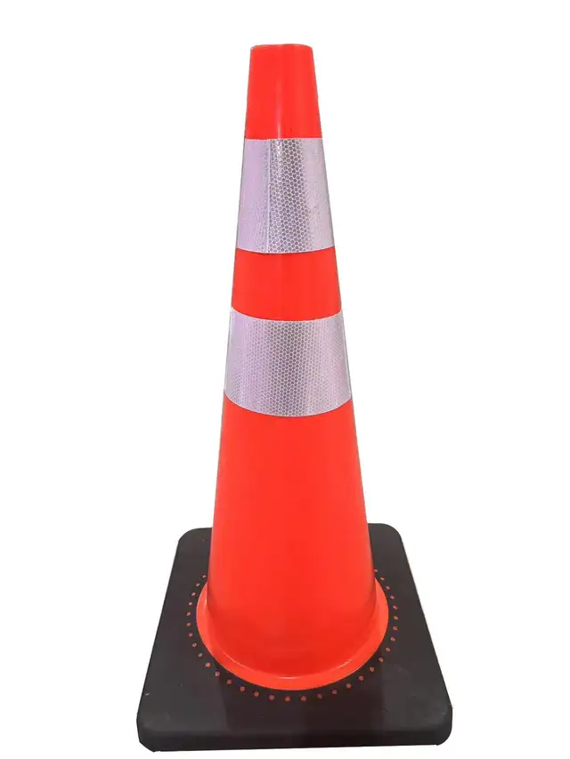 Cônes de sécurité de chantier en PVC