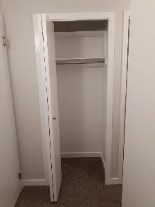 1 BEDROOM APARTMENT - PET FRIENDLY - Photo 4
