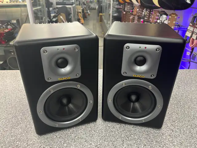 Mackie Tapco S-5 Speakers