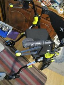 Medline Walker-Rollator - Tall Version Hardly Used - Photo 4