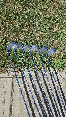 Powerbilt Golf Clubs w/Bag - Great Condition - Photo 2