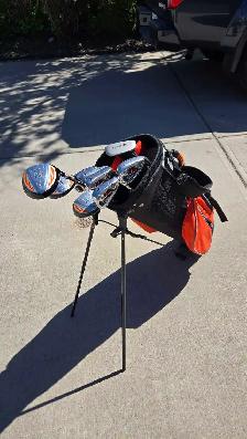 Powerbilt Golf Clubs w/Bag - Great Condition - Photo 3