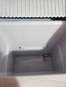 LARGE ICE MAKER MAKES 3 SIZES 33 POUNDS A DAY - Photo 4