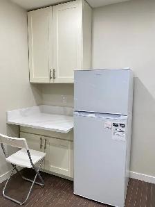 Main floor a Room for rent-Marlborough area - Photo 6