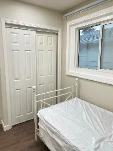 Main floor a Room for rent-Marlborough area - Photo 7