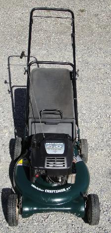 CRAFTSMAN REAR BAG GAS LAWNMOWER - Photo 3