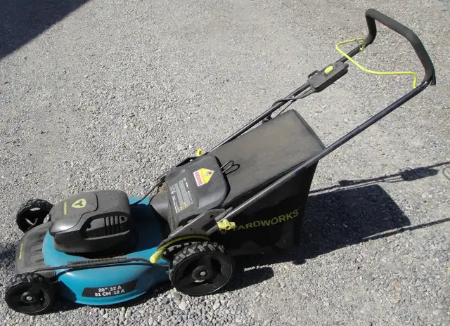 FOR PARTS OR REPAIR YARDWORKS ELECTRIC LAWNMOWER