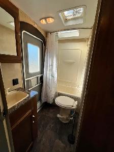 For Sale:  2014 Keystone Springdale Travel Trailer 28’ - Photo 9