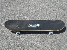LIKE BRAND NEW 31' RAWLINGS SKATEBOARD TAKING FIRST $25.00 CASH! - Photo 5