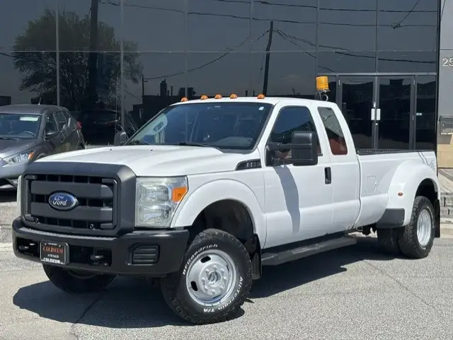2013 Ford Super Duty F-350 DRW 4WD Super Cab DUALLY-8 FT LONG
