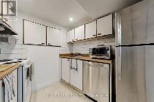 2 3 Bedrooms   2 Bathrooms House   Near Central Oshawa for Rent - Photo 9