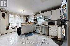 2 3 Bedrooms   2 Bathrooms House   Near Central Oshawa for Rent - Photo 22