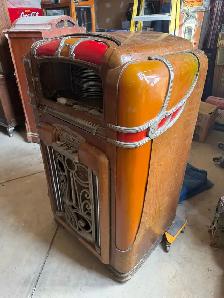 1941 Wurlitzer 700 Jukebox - Photo 4