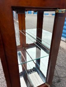 Display Cabinet - Photo 6