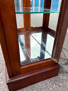 Display Cabinet - Photo 7
