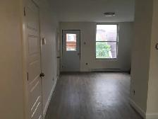 LACHINE UPPER DUPLEX. COMPLETELY RENOVATED. BACK YARD. - Photo 7