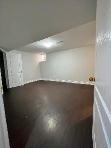 Basement - Shared Room with ensuite washroom - Photo 3