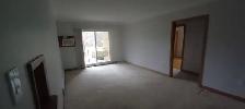 Spacious Classic 2 bedroom Apartment - Haist Street Fonthill - Photo 2
