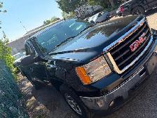 2010 GMC Silverado reg cab 8’ box 4x4 V8 mint shape no rust Cert - Photo 4