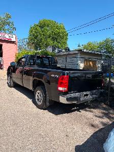 2010 GMC Silverado reg cab 8’ box 4x4 V8 mint shape no rust Cert - Photo 5