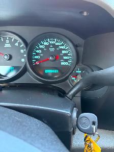 2010 GMC Silverado reg cab 8’ box 4x4 V8 mint shape no rust Cert - Photo 11