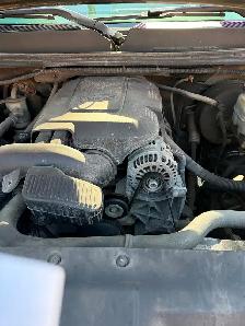 2010 GMC Silverado reg cab 8’ box 4x4 V8 mint shape no rust Cert - Photo 14