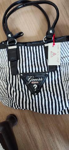 Brand NEW Guess purse with matching wallet! - Photo 7