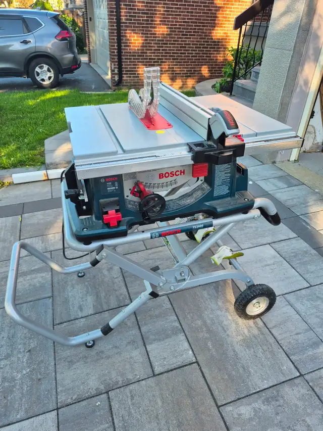 Bosch Table Saw 4100 with Gravity Rise TS3100
