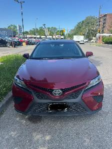 2018 Toyota Camry SE w/Sunroof - Photo 2