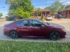 2018 Toyota Camry SE w/Sunroof - Photo 4