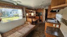 2010 Rockwood Signature Ultra Lite 8290RS Holiday Trailer - Photo 7