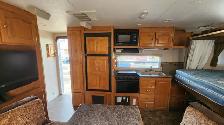 2010 Rockwood Signature Ultra Lite 8290RS Holiday Trailer - Photo 10