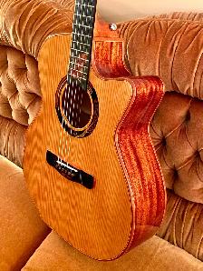 Merida Extreme Autumn Guitar with Hardshell Case, Excellent!! - Photo 2