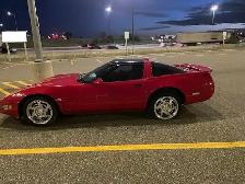 1990 Chevrolet Corvette. 94000 kms. MINT. $14,000 OBO.
